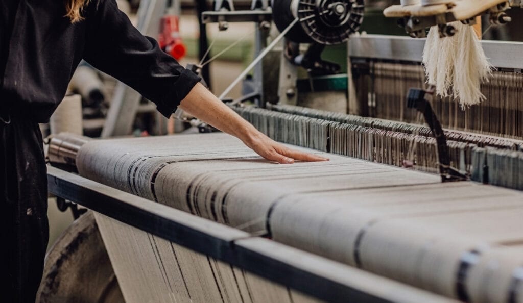 Hoe Noord-Nederlands vlas plasticvrije gordijnen voor de zorg mogelijk maakt 